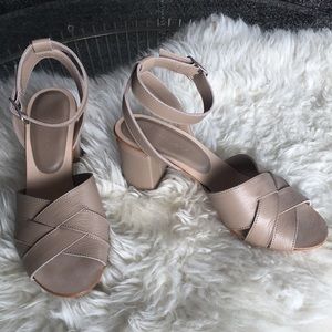 Roberto Del Carlo Beige Block Heels